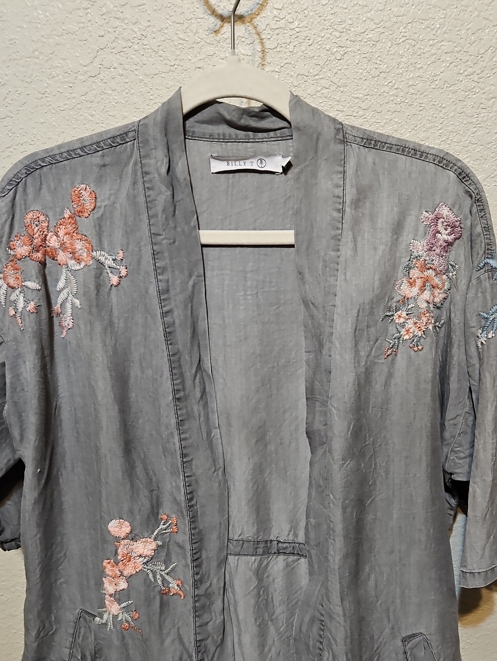 Gray Embroidered Open-Front Kimono Cardigan - Picture 2 of 7